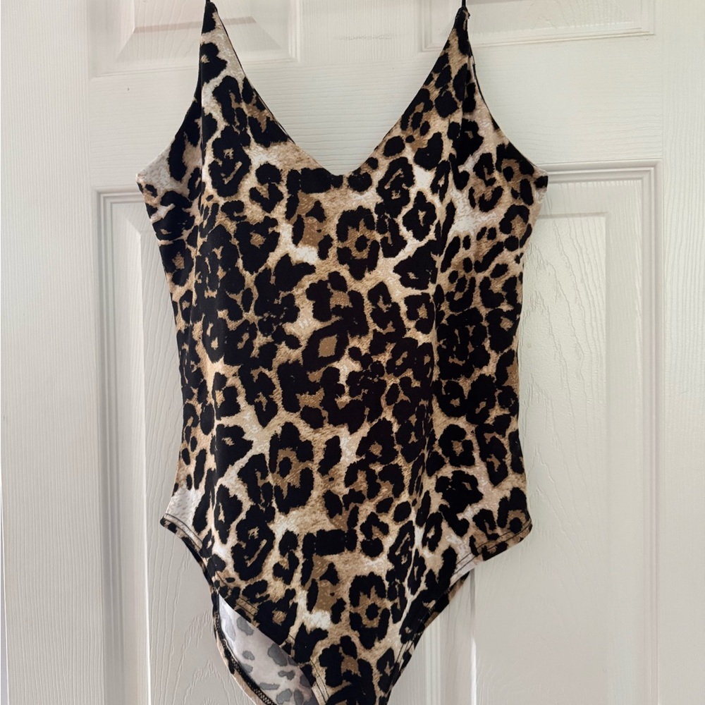 Gaze Leopard Print Bodysuit